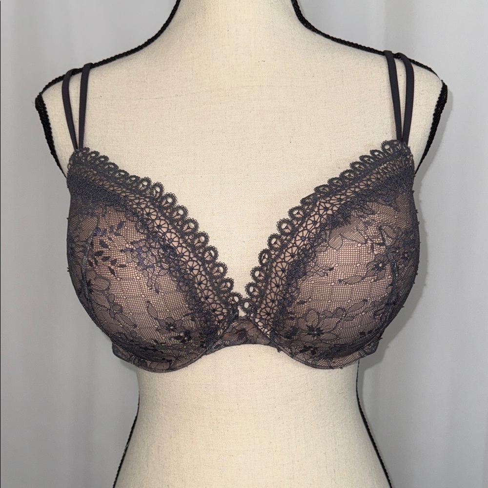 Women’s Victoria's Secret Elegant Lace Bra in Black and Tan Size 40C